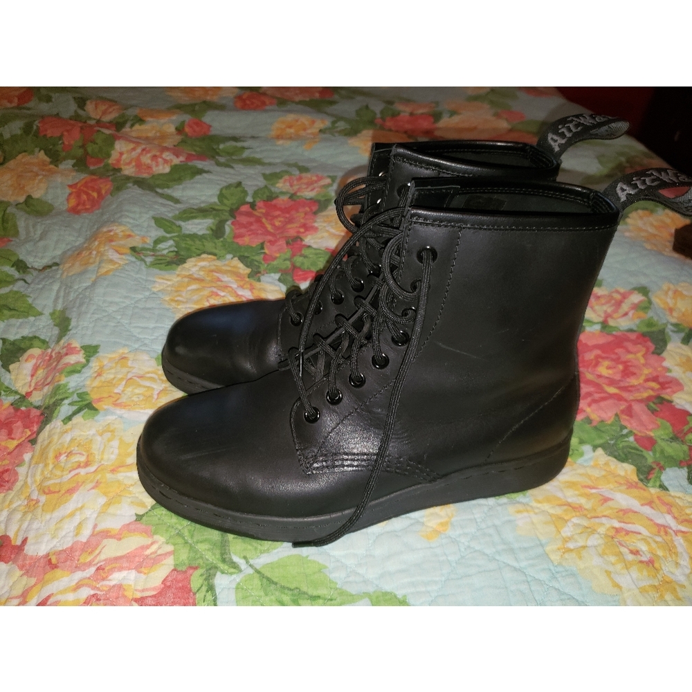 Dr. Marten air wair with bouncing soles